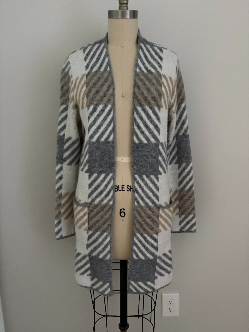 Nine West Plaid Open Front Long Cardigan Sweater Grey Tan Cream Cabincore Chic S